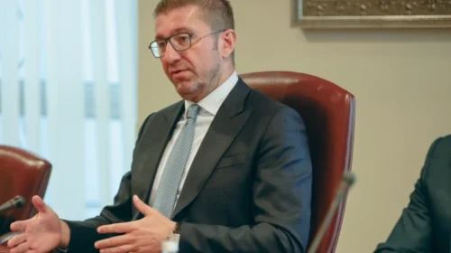 Mickoski: Do të parashtroj padi kundër Sllavjanka Petrovskës, t’i shohim dëshmitë me të cilat disponon