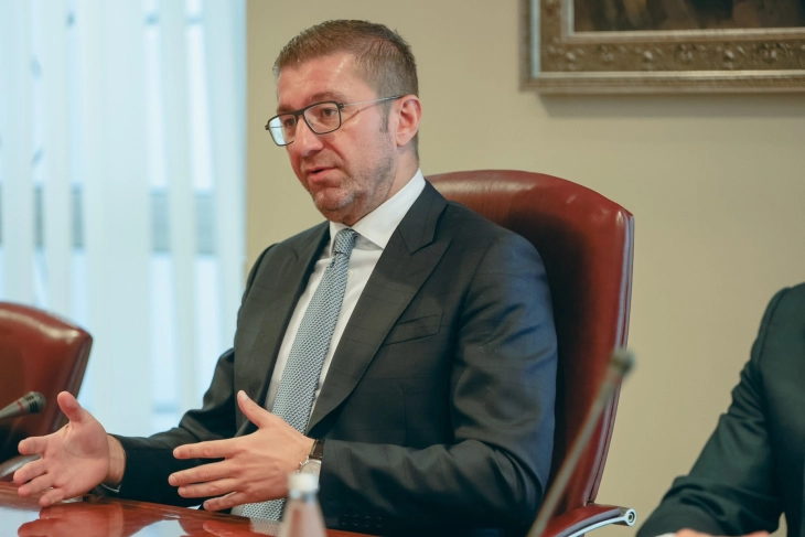 Mickoski: Do të parashtroj padi kundër Sllavjanka Petrovskës, t’i shohim dëshmitë me të cilat disponon