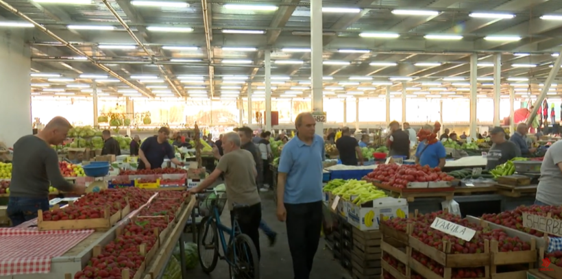 (VIDEO) Çmimet e larta pagat e ulta, qytetarët mezi e lidhin muajin me muajin