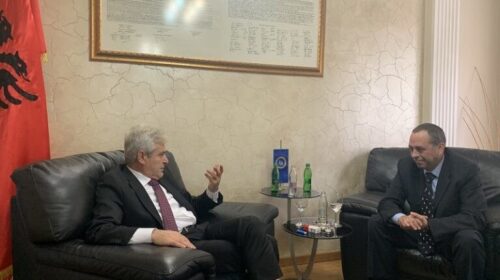 Ali Ahmeti takoi Ambasadorin bullgar: Destabilizime të trilluara sajon Qeveria, mos bini pre e provokimeve