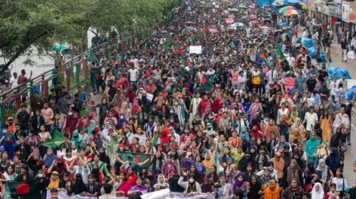 Mbi 90 të vrarë nga protestat në Bangladesh