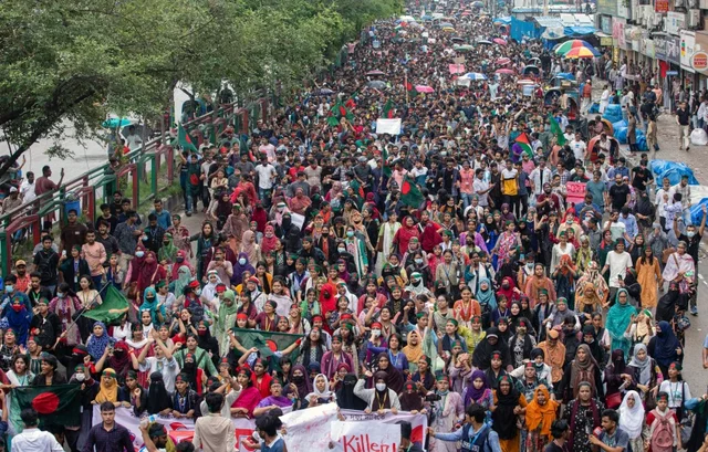 Mbi 90 të vrarë nga protestat në Bangladesh