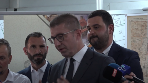 (VIDEO) Mickoski: Kriminelët që u liruan nga papërgjegjësia e eksponentëve të LSDM-së kryen vrasje në Shkup