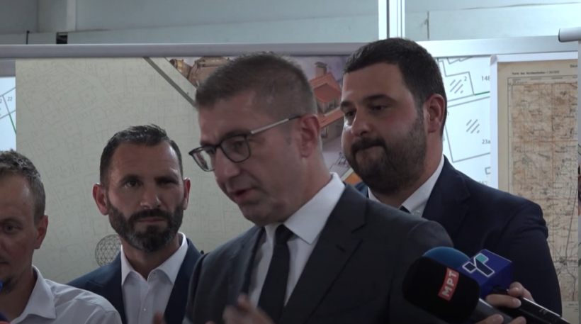 (VIDEO) Mickoski: Kriminelët që u liruan nga papërgjegjësia e eksponentëve të LSDM-së kryen vrasje në Shkup