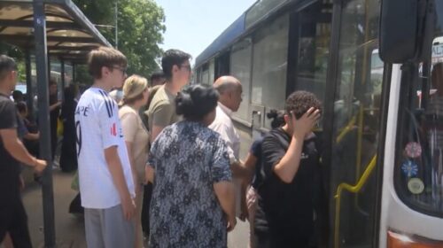 (VIDEO) Kaos në Shkup, nga e hëna nuk do të qarkullojnë autobusët privat