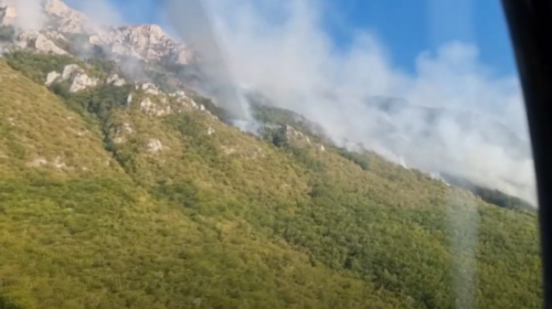 (VIDEO) Për çdo ditë nga 40 zjarre, për momentin flakët djegin në 16 vende