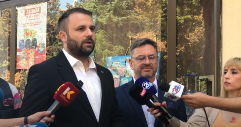 (VIDEO) Durmishi: Po respektohet vendimi për ngrirjen e çmimeve të pajisjeve shkollore për nxënësit