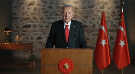 Erdoğan për sul’met izraelite: Asnjë person me ndërgjegje nuk mund ta pranojë apo justifikojë një mas’akër të tillë