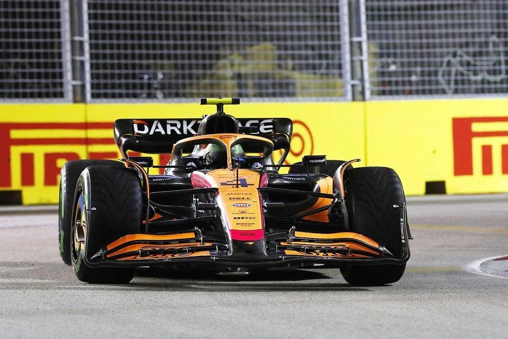 Norris siguron “pole position” në Singapor, rikthehet Verstappen, dobët Ferrari