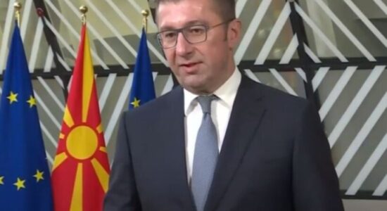 Mickoski: Të kemi kujdes dhe mos biem në grackën e fushatës parazgjedhore në Bullgari