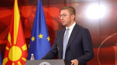 Mickoski: Qëllimi i lidershipit në Sofje nuk janë bullgarët në Kushtetutë, duan të tregojnë muskuj