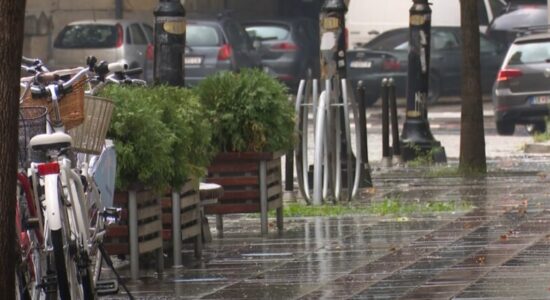 (VIDEO) Meterologët parashikojnë mot të ndryshueshëm, mund të ketë edhe shtrëngata