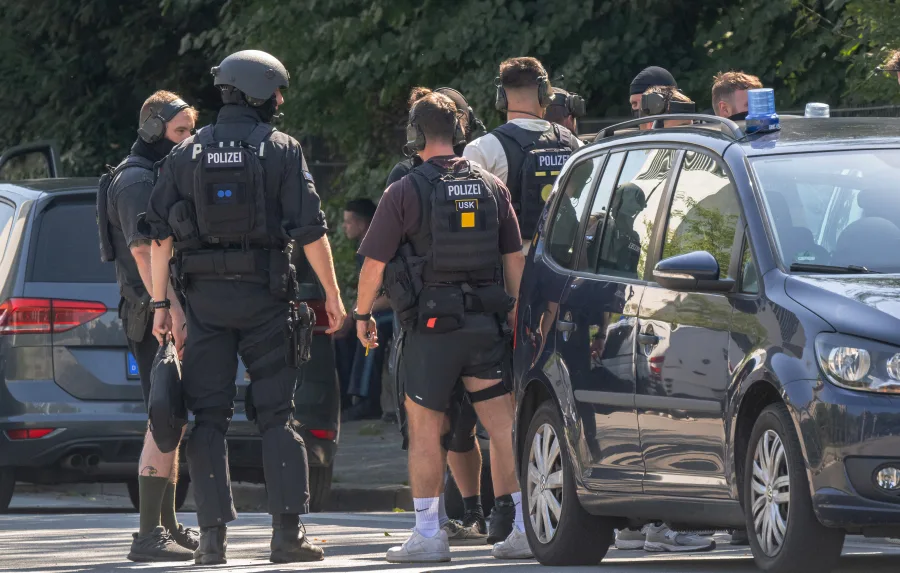 Një person i armatosur qëllohet për vdekje nga policia pranë konsullatës së Izraelit në Mynih