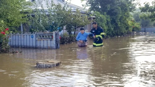 Katër të vdekur në Rumani si pasojë e përmbytjeve