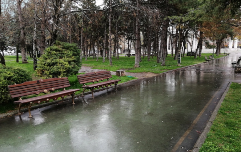 Më së shumti shi gjatë 24 orëve të fundit ka rënë në Krushevë, më ftohtë në Kodër të Diellit