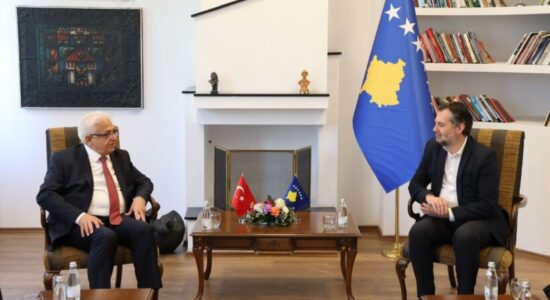 Nënkryetari i TIKA-s, Dr. Mahmut Çevik u takua me ministrin e Kulturës, Rinisë dhe Sportit të Kosovës, Hajrulla Çeku