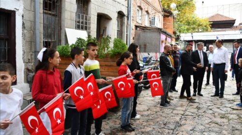 Në Çarshinë e Vjetër të Shkupit mbahet aktivitet me rastin e Ditës së Republikës së Turqisë