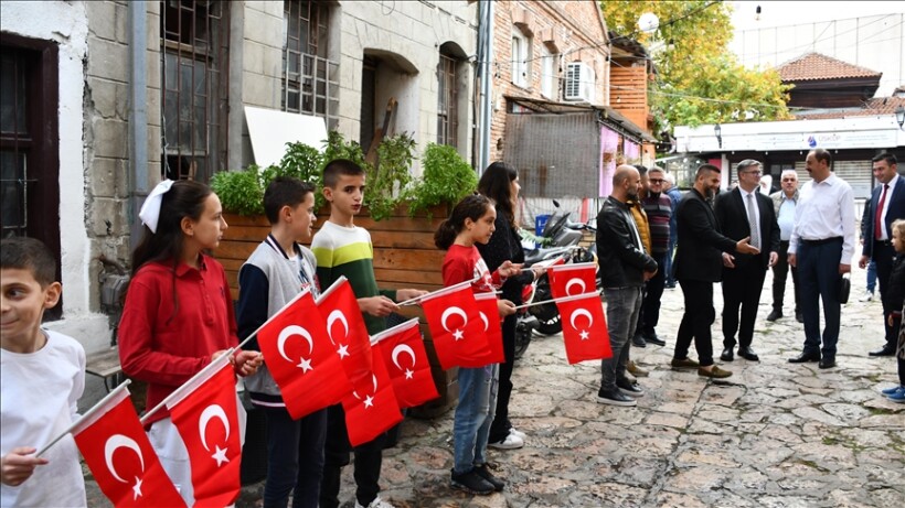 Në Çarshinë e Vjetër të Shkupit mbahet aktivitet me rastin e Ditës së Republikës së Turqisë