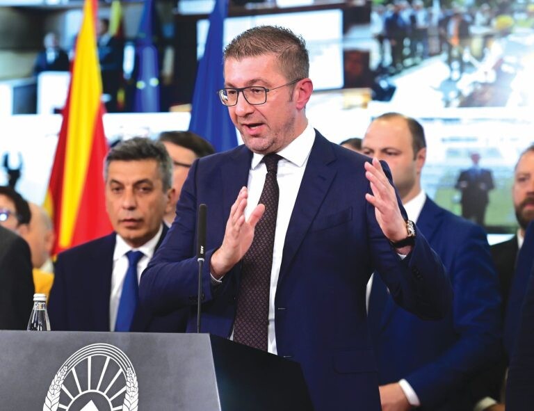 (VIDEO) Mickoski: Nuk do t’ia lustrojë këpucët politikanëve europian