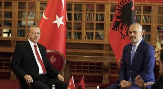 Erdogan javën e ardhshme për vizitë zyrtare në Shqipëri dhe Serbi