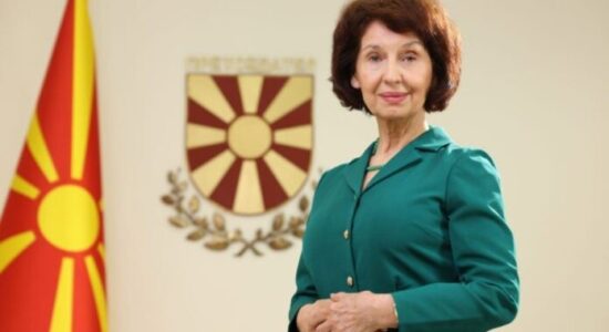 Presidentja Siljanovska Davkova e pranoi dorëheqjen e Komisionit për falje