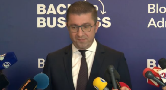 Mickoski: Dy gjëra janë të sigurta, vdekja dhe mosrritja e rrogave për funksionarët