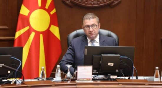 Mickoski me rastin e 23 Tetorit: Të mos humbim kohë në ndarje, por të krijojmë një shoqëri të mundësive dhe respektit