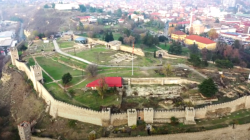 (VIDEO) Kalaja e Shkupit sërish mbetet një nga vendet më të bukura për turistët