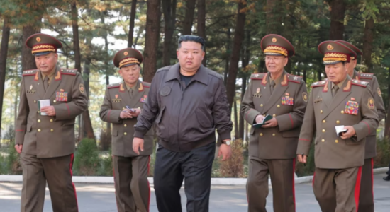 Kim Jong Un e quan Korenë e Jugut shtet të huaj armiqësor