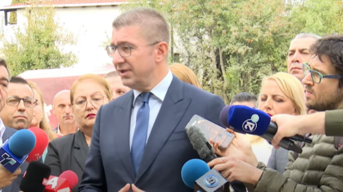 (VIDEO) Mickoski kërkon durim për eurointegrimet, letrën se ka shkruar ende