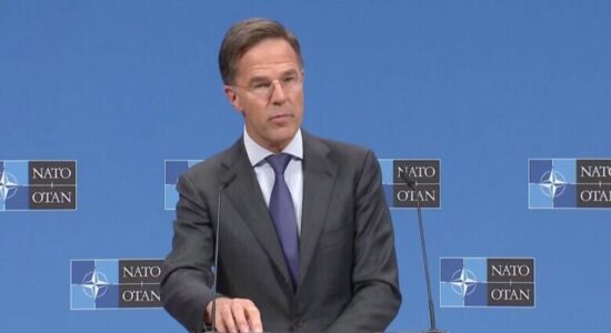 Rutte: Do të punojmë që KFOR të ketë forcat e nevojshme për të mbajtur mjedis të sigurt në Kosovë