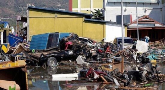 Tajfuni Trami “shkund” Filipinet, humbin jetën 85 persona, 26 të tjerë zhduken