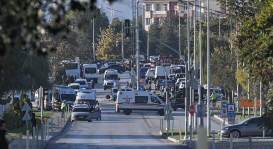 Terroristët sulmojnë Kompaninë Aksionare të Industrive Ajrore Turke