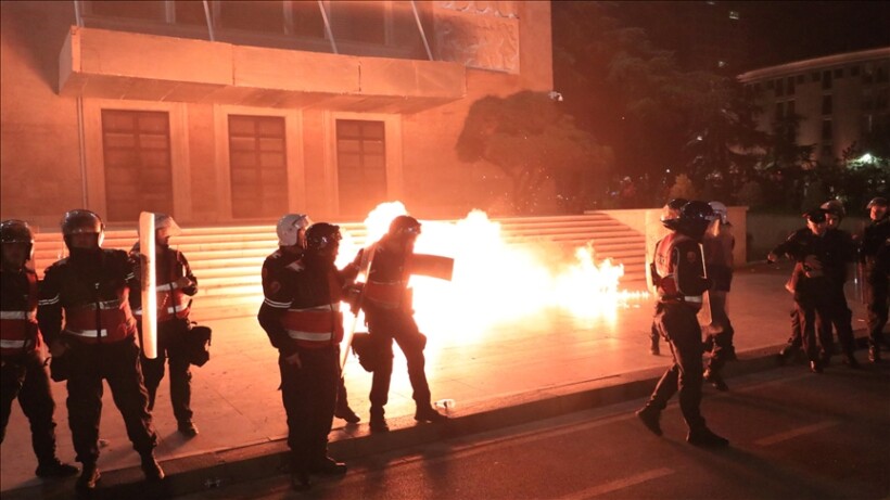 Shqipëri, tensione në protestën antiqeveritare