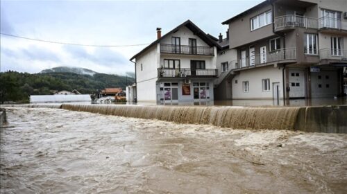 Përmbytjet në Bosnjë e Hercegovinë, rritet në të paktën 21 numri i viktimave