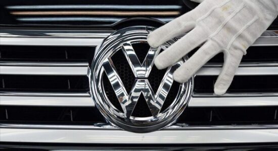 Volkswagen planifikon të mbyllë të paktën tre fabrika në Gjermani