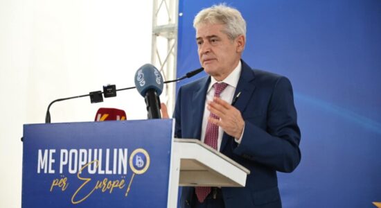 Ahmeti: Shqiptarët do ta mbrojnë gjuhën shqipe që e fituam me gjak e sakrificë