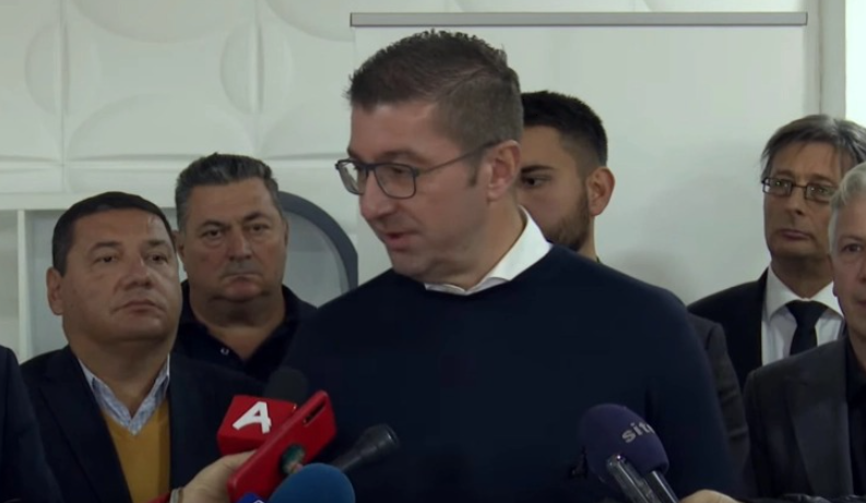 (VIDEO) Mickoski i shpall luf’të gjykatësve dhe prokurorëve të korruptuar