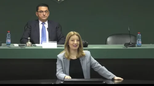 (VIDEO) Inatet politike Sllavevski – Arsovska lënë qytetarët në rrugë