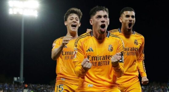 Real Madrid fiton pastër dhe ngushton diferencën me Barcelonën