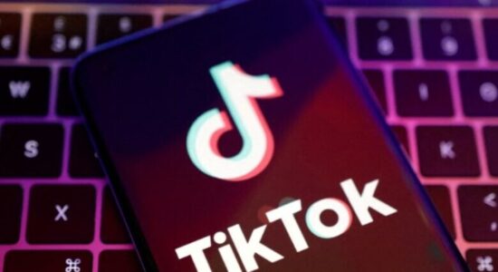 Qeveria e Shqipërisë do të shqyrtojë mbylljen TikTok dhe Snapchat