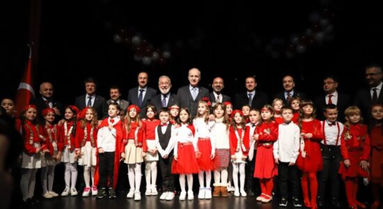 Numan Kurtulmush vizitoi shkollën ndërkombëtare “Maarif” në Tetovë