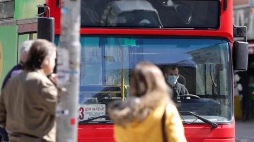 Autobusët e transportit publik të hënën do të qarkullojnë sipas itinerarit të së dielës