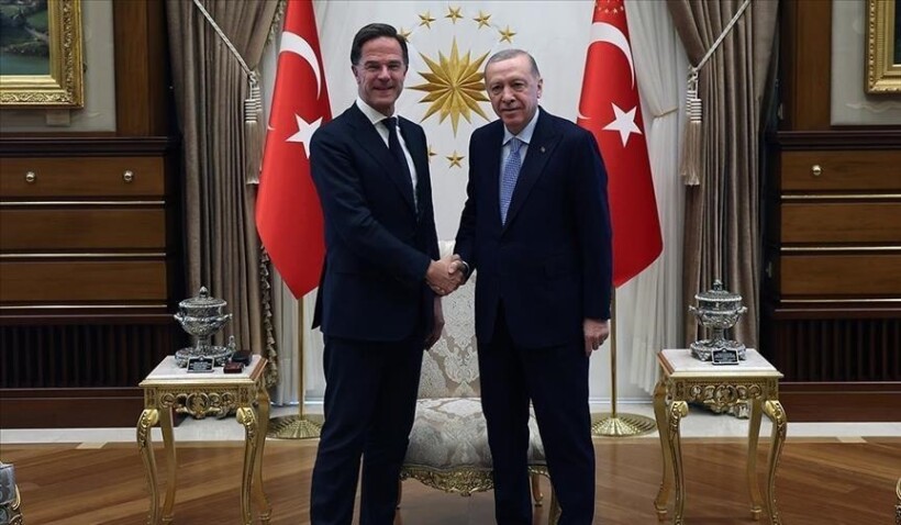 Erdoğan dhe kreu i NATO-s, Rutte bisedë telefonike për zhvillimet në Siri