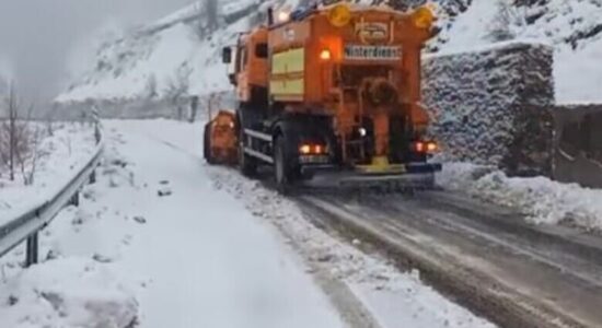 Ndalesë për kamionë në akset rrugore Tetovë – Kodra e Diellit, Strazhë, Mavrovë dhe nga fshati Uzem deri në pikën kufitare Deve Bair