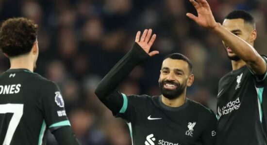 Liverpool ‘shkel’ West Hamin, e mbyll vitin në krye të Premier League-s