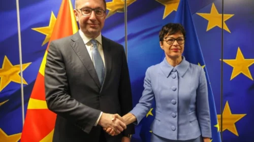 Mickoski nga Brukseli: Jemi të gatshëm të diskutojmë për gjithçka që është parimore për shtetin dhe qytetarët, por ultimatume nuk pranojmë