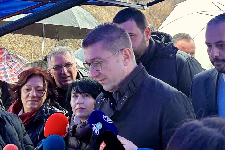 (VIDEO) Mickoski kërkon falje në emër të Limanit, fëmijët janë prioriteti ynë