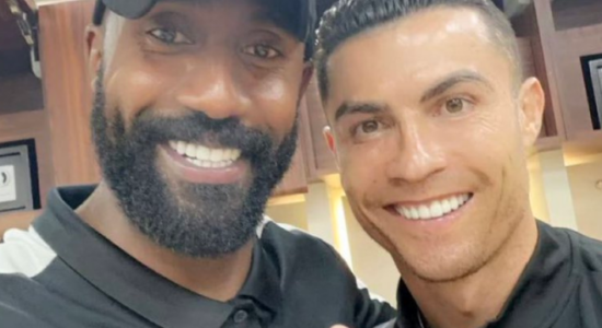 Cristiano Ronaldo inkurajon bashkëlojtarët myslimanë: ‘Pse nuk lutesh? Shko dhe lutu me ta.’