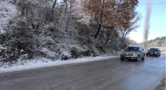 Qarkullimi në mbarë vendin zhvillohet në kushte dimri